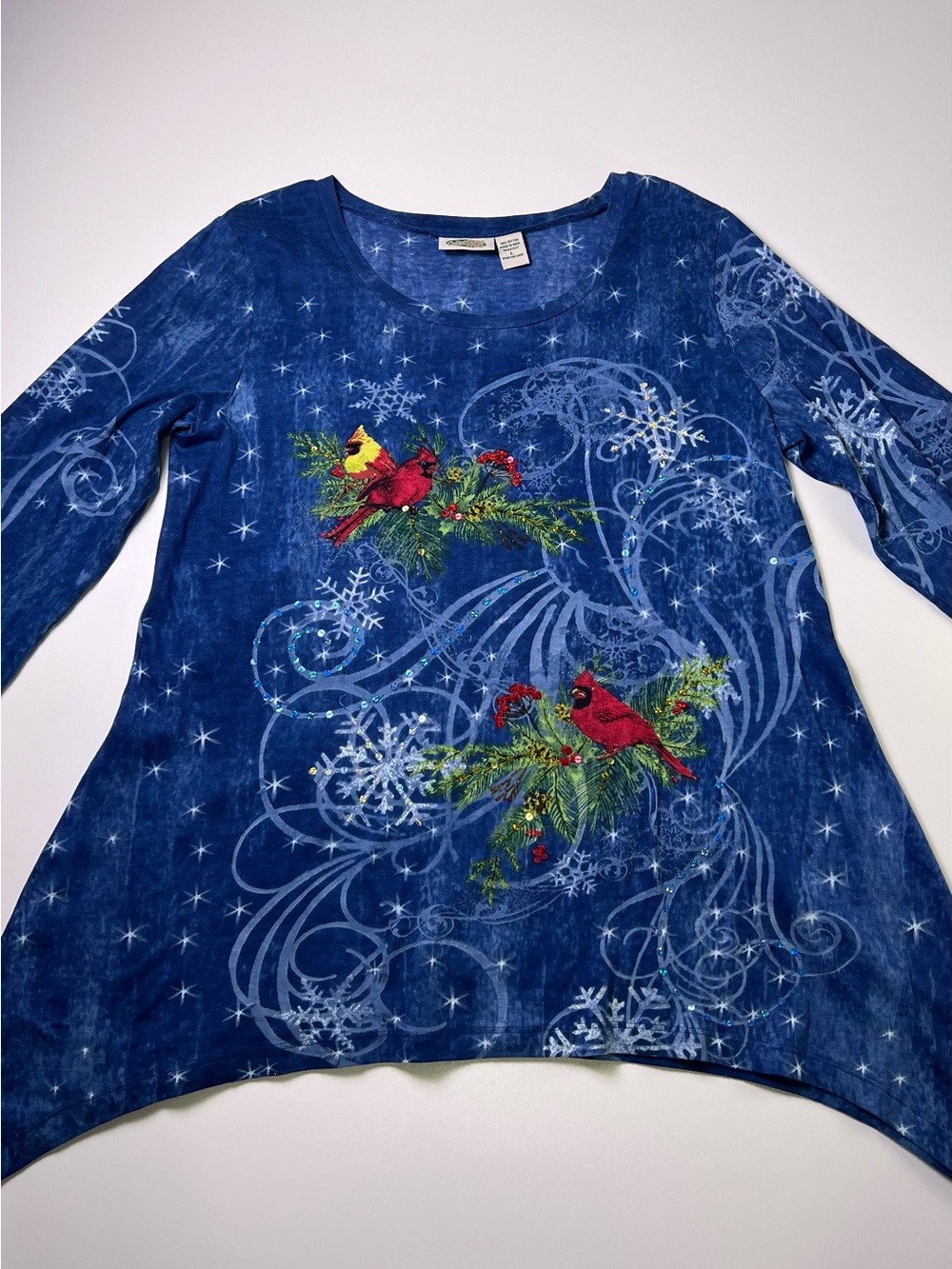 Collections Etc. Blue Cardinal Snowflake Rhinestone Knit Tunic Round Neck L